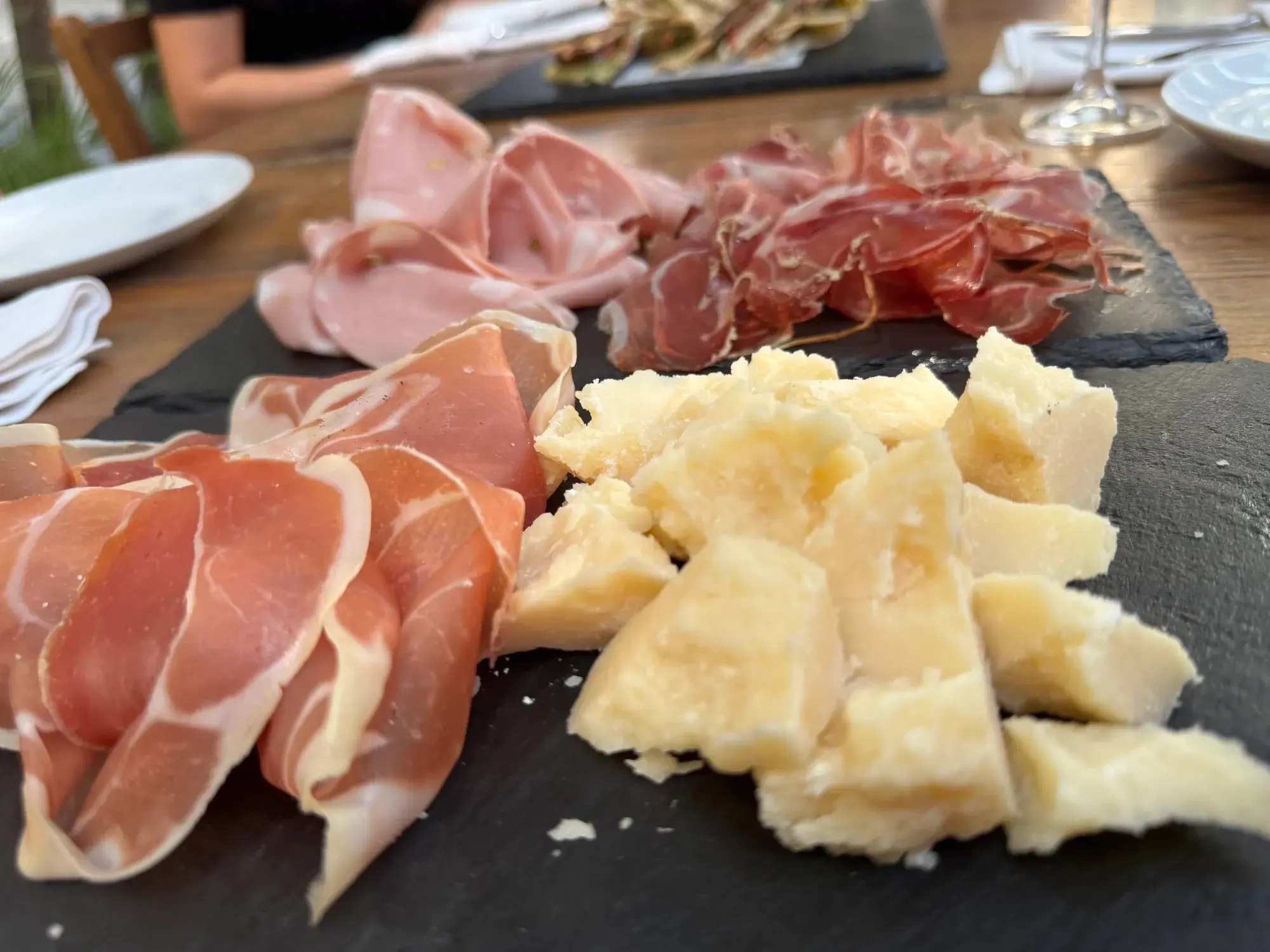 Charcutaria e queijos italianos no Alba ( foto Simone Barros)